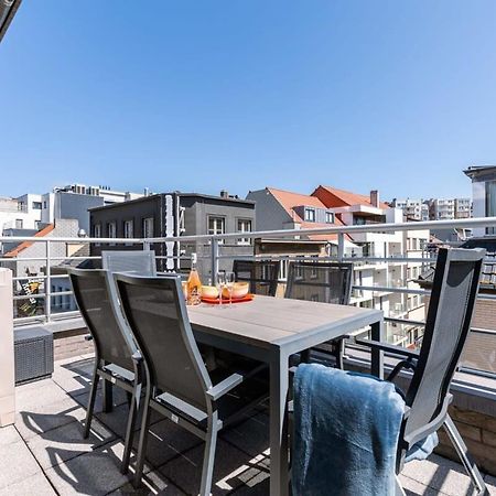 Huswell - Centrally Located Apartment With Sunny Terrace Oostende Eksteriør bilde