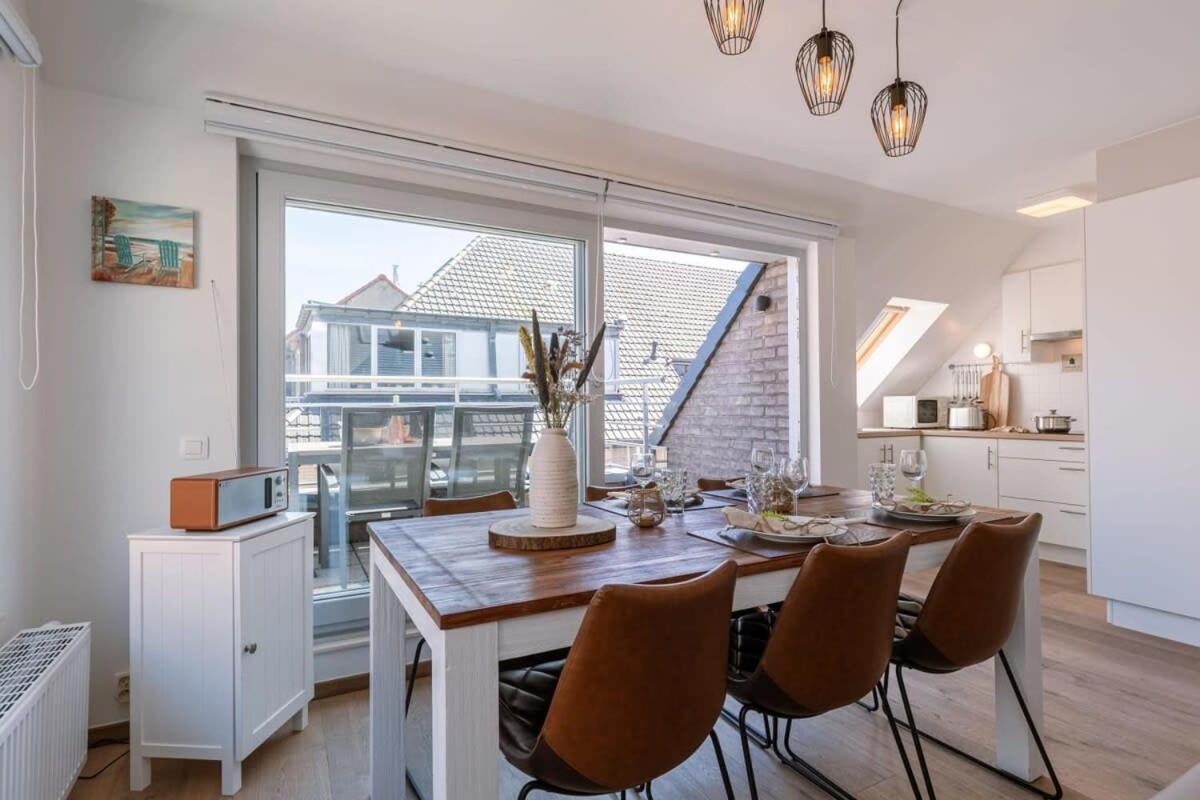 Huswell - Centrally Located Apartment With Sunny Terrace Oostende Eksteriør bilde