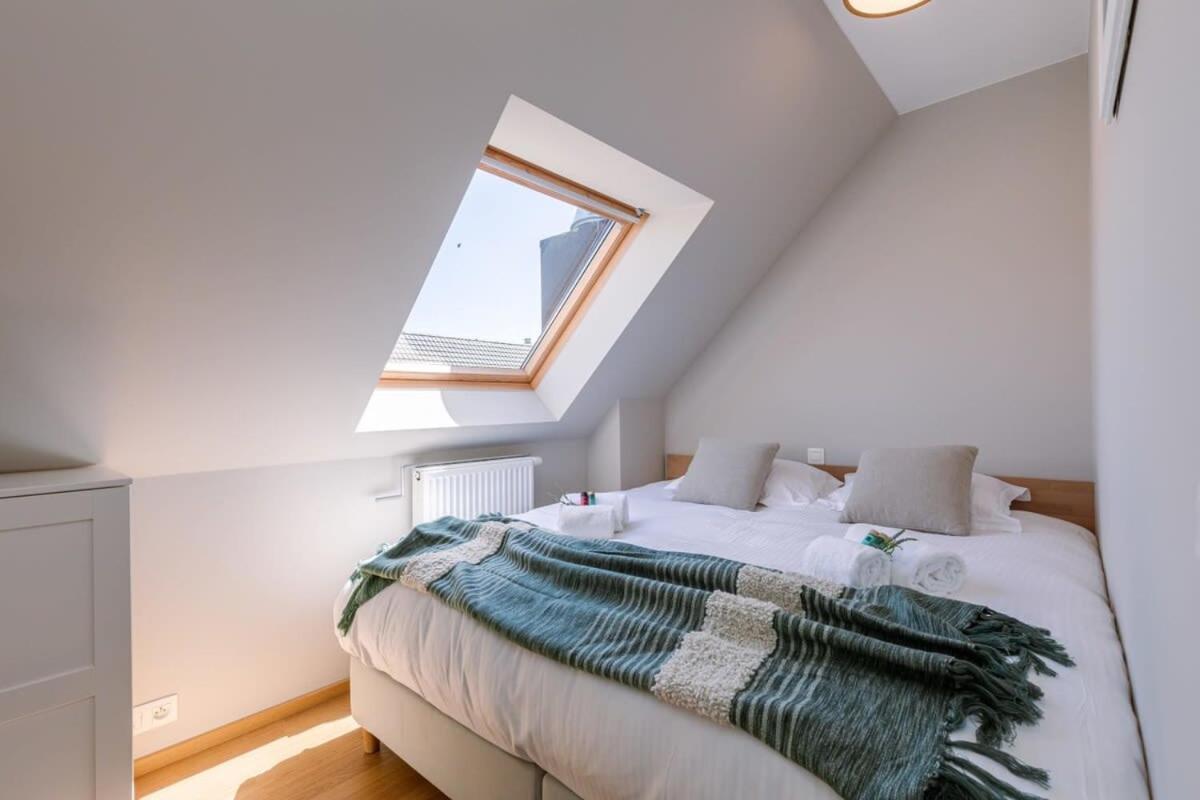 Huswell - Centrally Located Apartment With Sunny Terrace Oostende Eksteriør bilde