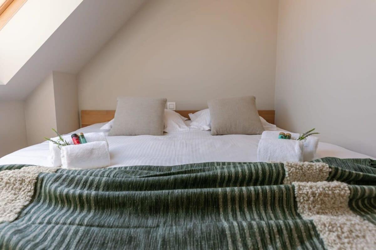 Huswell - Centrally Located Apartment With Sunny Terrace Oostende Eksteriør bilde